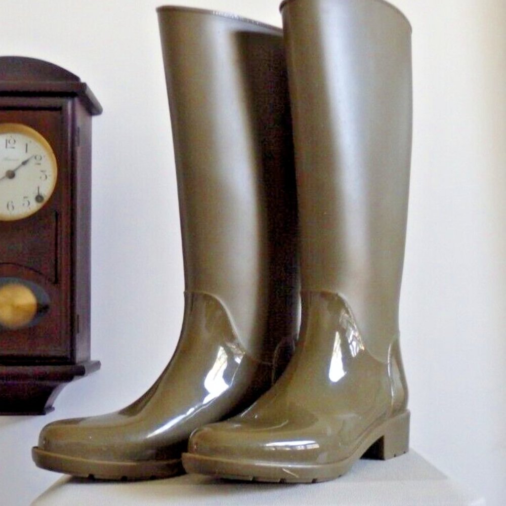 Olive Greem Sam Eddelman rubber rain boots wellies size 9